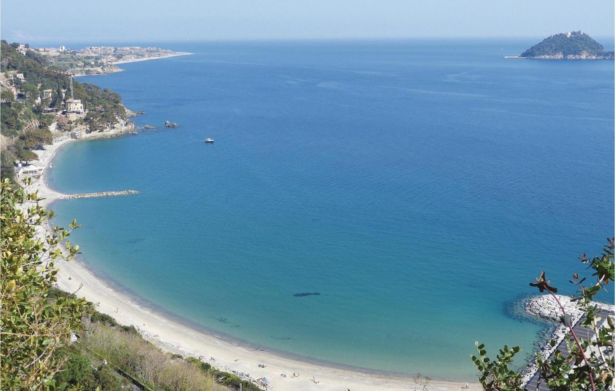 Amazing Apartment In Albenga With Wifi Zewnętrze zdjęcie